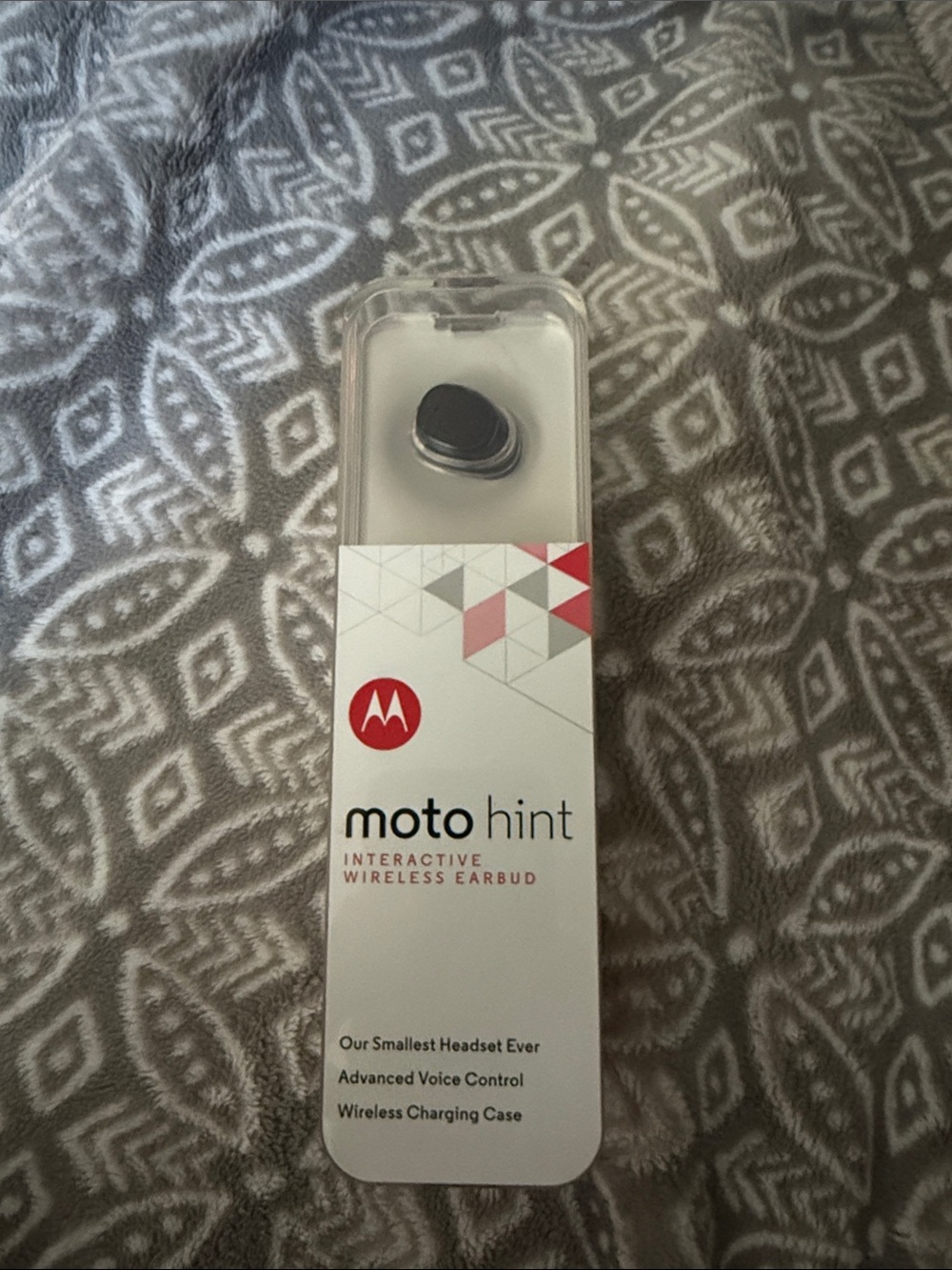 Motorola moto hint interactive Wireless Earbud - Black with Silver Trim